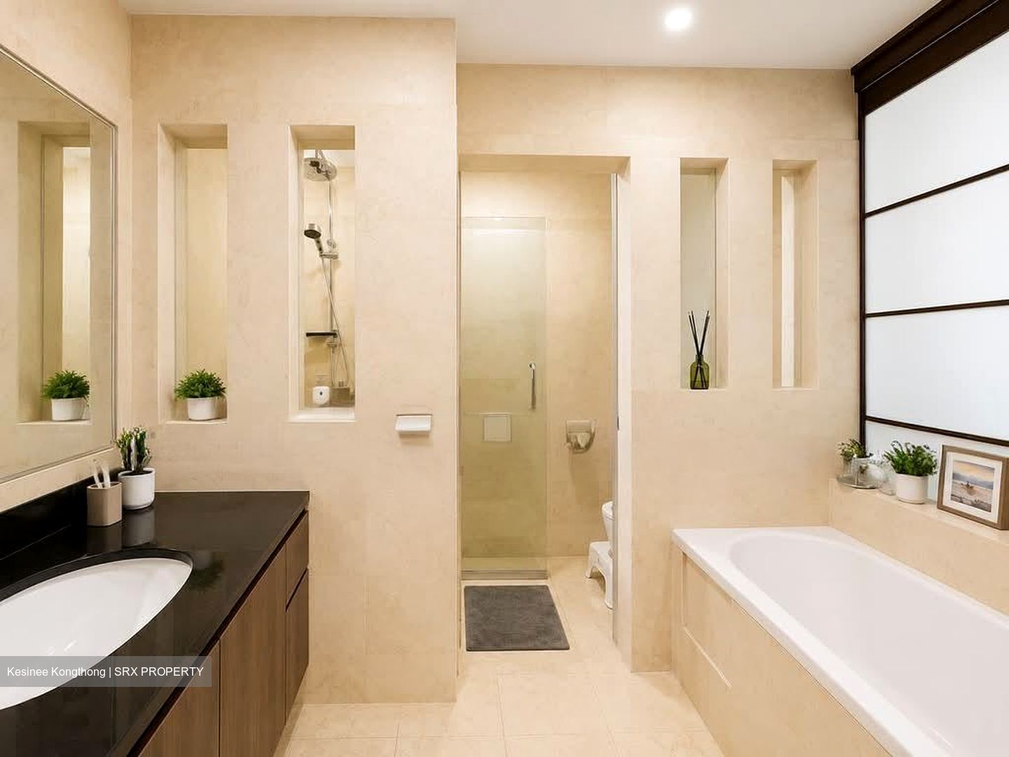 Hillington Green (D23), Condominium #587220501